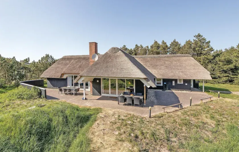 Stunning Home In Blåvand With Sauna - Image 1