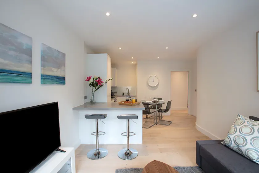 Hampden Apartments - The George - Image 1