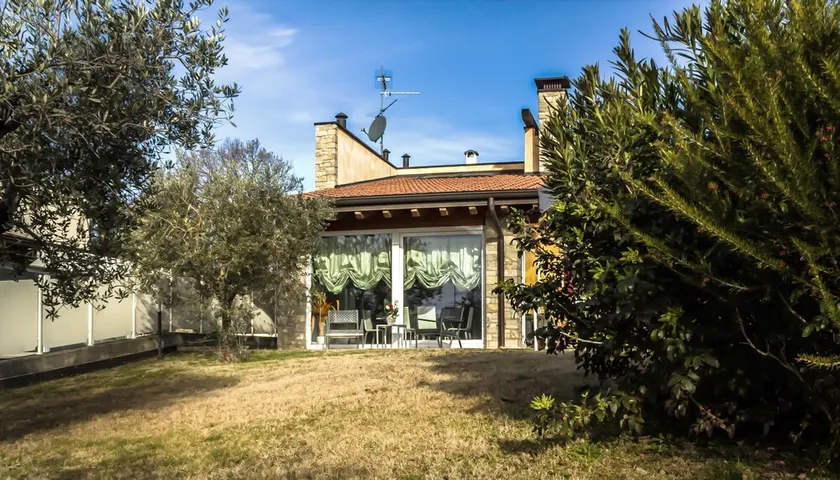 VILLA LA GEMMA SUR LE LAC - Image 1