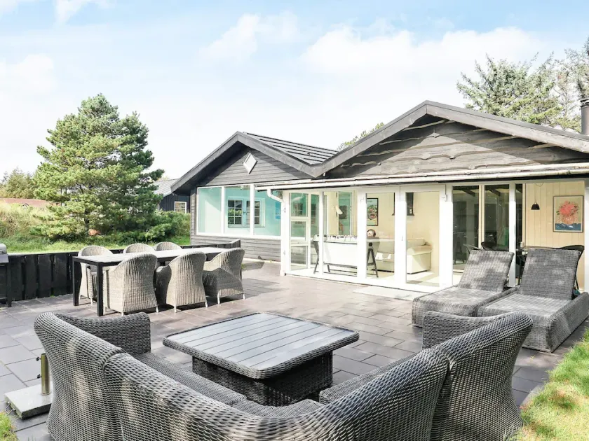 Luxury Retreat with Pool - By Traum Ferienwohnungen - Image 1