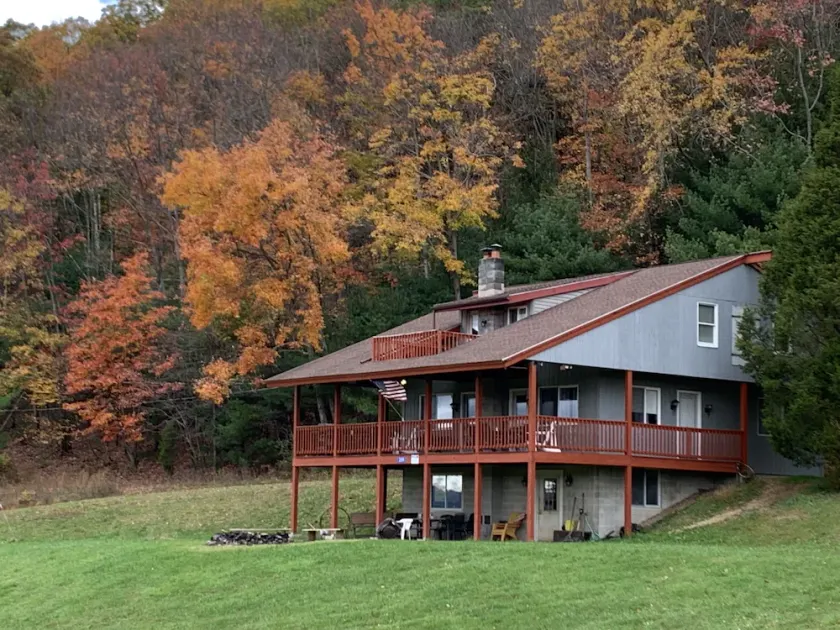Tranquil Secluded Getaway With Spectacular Mountain Views - Image 1