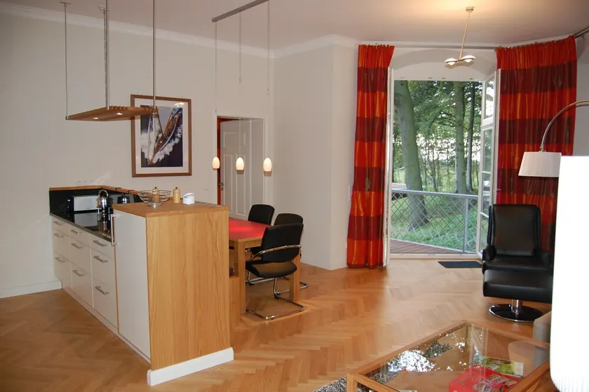 Individual, high quality furnished apartment for vacation fun with style. - Image 1