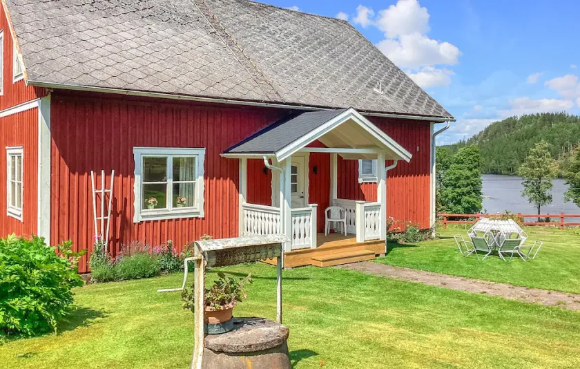 Belle maison à Korsberga avec vue sur. - Image 1