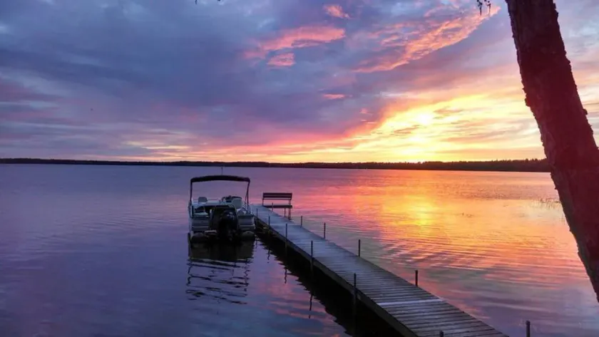 Bedste solnedgange på søen! 4 soveværelser 3 badeværelser Sunset Getaway, Big St. Germain Lake - Image 1
