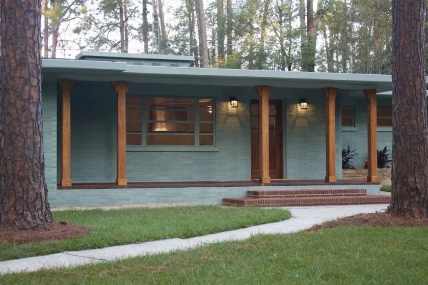 Beautiful re-modeled mid-century home on a quiet street close to downtown. - Image 1