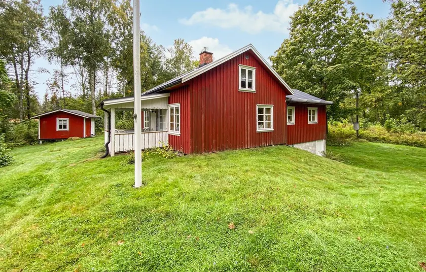 3 Bedroom Cozy Home In Långserud - Image 1