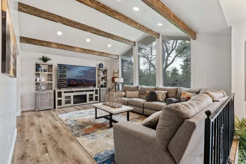 Family Ski Oasis - Swim Spa, Playground, Sleeps 16 - Image 1