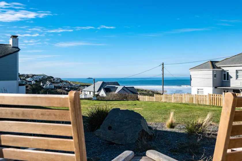 BLUE RIDGE, pet friendly, character holiday cottage in Polzeath - Image 1