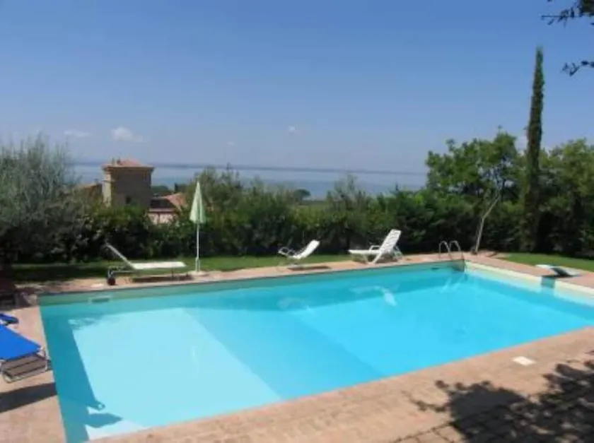 Villa with swimming pool and garden- San Feliciano, Trasimeno lake - Image 1