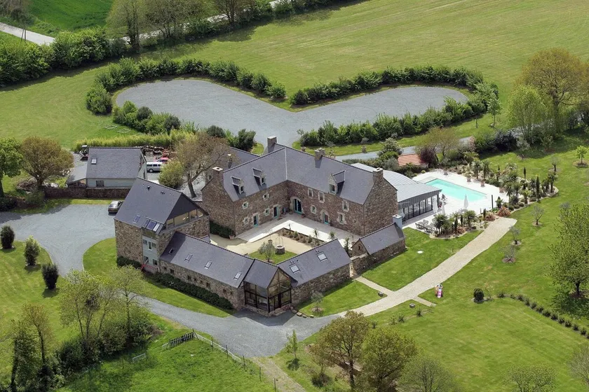 Manoir De Kermodest - Image 1