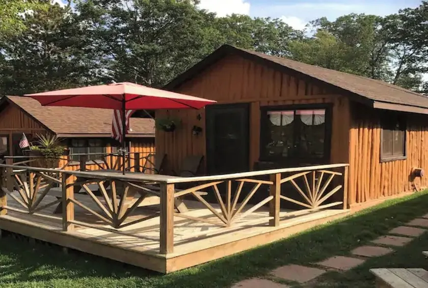 Lake Front Studio Cabin 4 - ATV & Pet Friendly! - Image 1