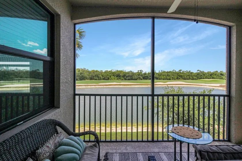 Lakefront 2 BR/2 BA condo in Lakewood National Golf Club - Pearl in the Rough - Image 1