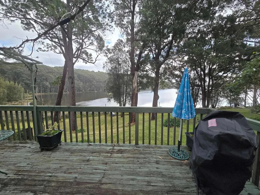 Cottage On The Lake - Image 1