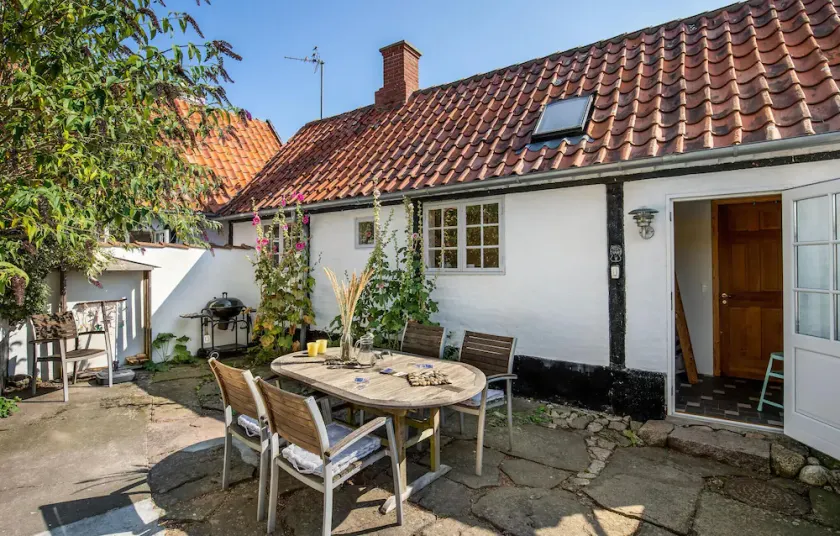 1 Bedroom Awesome Home In Svaneke - Image 1
