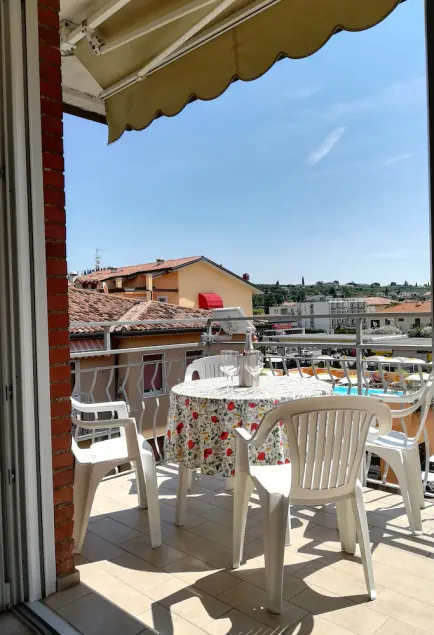 SWEET IRENE Afslappende beliggenhed Center & strand Solrig balkon Gratis WiFi Aircond Garage - Image 1