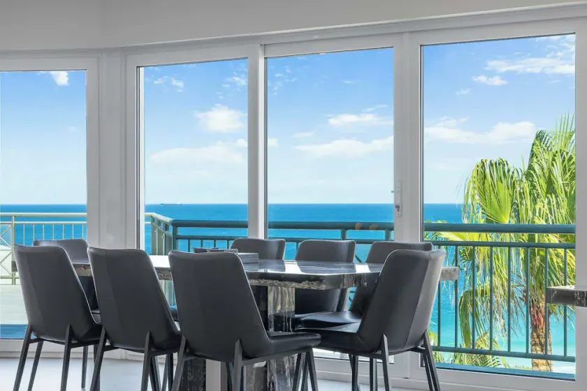Apartment M601 - Spectacular Beachfront Penthouse! - Image 1
