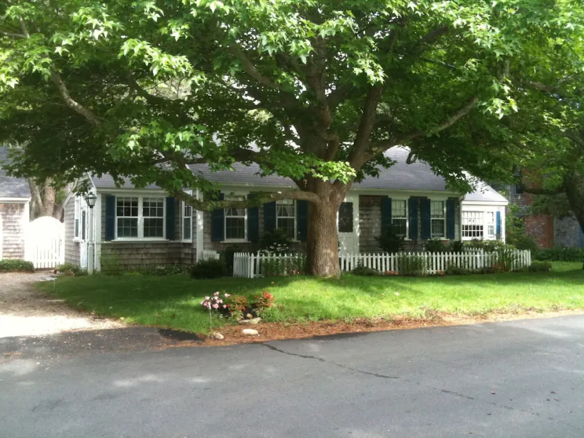 Charming Cape Cottage in Chatham bei bestem Preis, 2 Min vom Strand entfernt! - Image 1