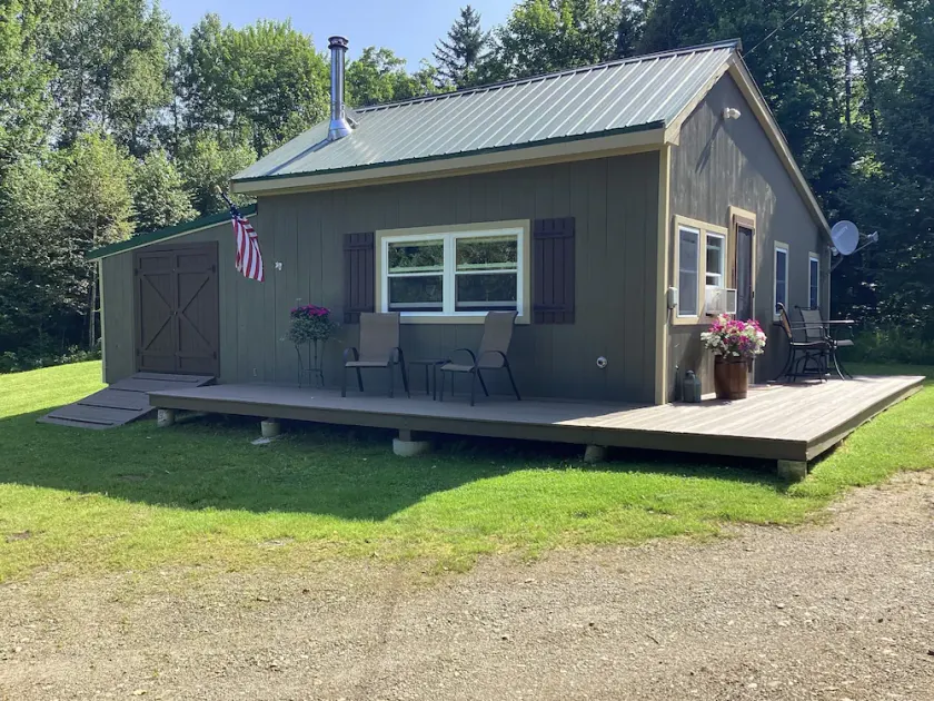The Cabin, Umbagog-Seengebiet an der Grenze zwischen Maine und NH - Image 1