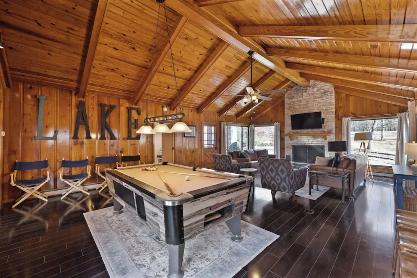 Waterfront Lake-house. Boathouse. 5 bed/4 bath, Pickwick Lake, Yellow Creek - Image 1