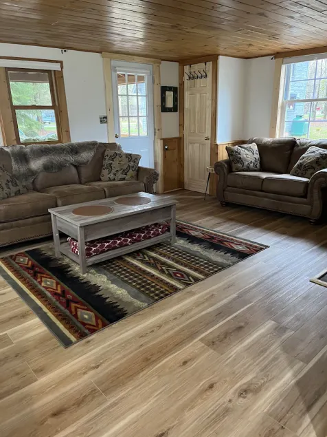 Renovated Cabin , 0.1 Mi to Inlet Center - Image 1