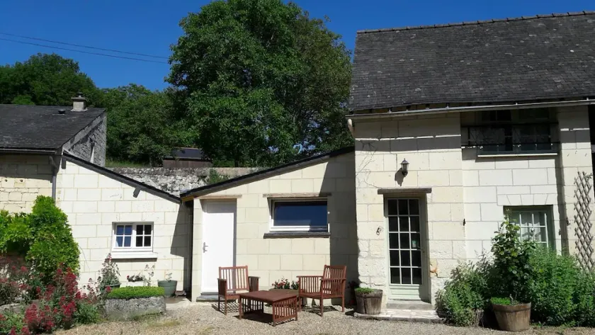 Für einen Aufenthalt in 2 sehr ruhig in einem Tuffhaus in Anjou - Image 1