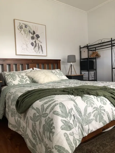 Serenity Holiday House- With Free WiFi - Image 1