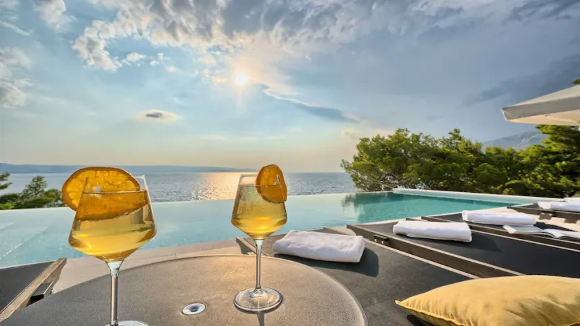 Villa Platinum - exceptionnelle villa en bord de mer avec 9 chambres - Image 1