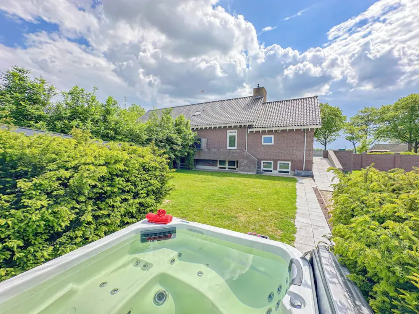Luxury holiday home with wellness facilities - Image 1
