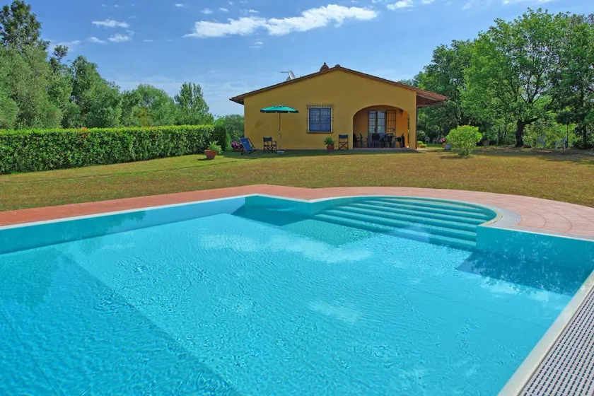 Smuk privat feriebolig med privat pool, WIFI, TV, terrasse, kæledyr tilladt og panorama udsigt - Image 1