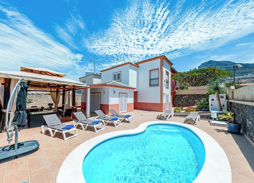 Villa with pool in Madroñal Fañabe, Costa Adeje - Image 1