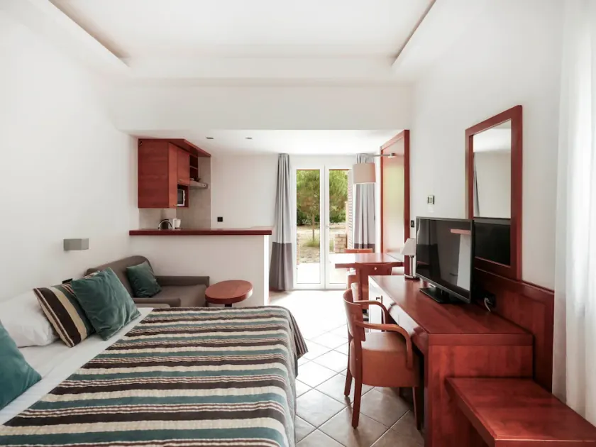 4 * apartments / 2pax studio - Image 1