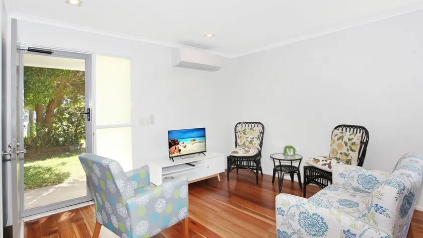 Arlington 1 Two Bedroom Unit close to the beach - Image 1