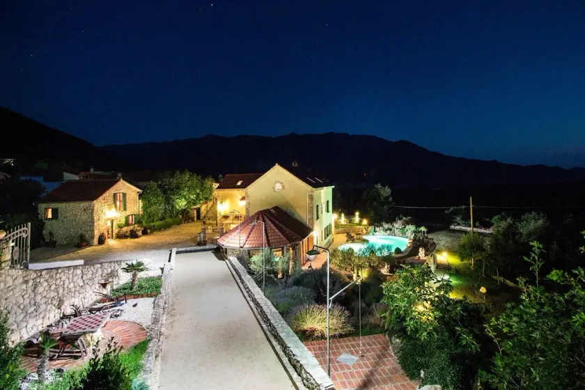 Five Bedroom Holiday Home With Pool and Sauna - Image 1
