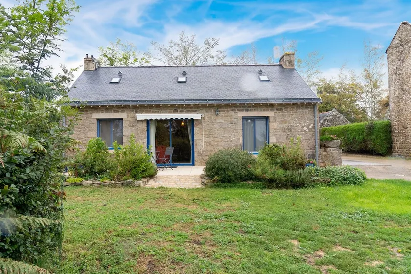 Holiday Home 'Maison de Pays' with Private Garden and Wi-Fi - Image 1