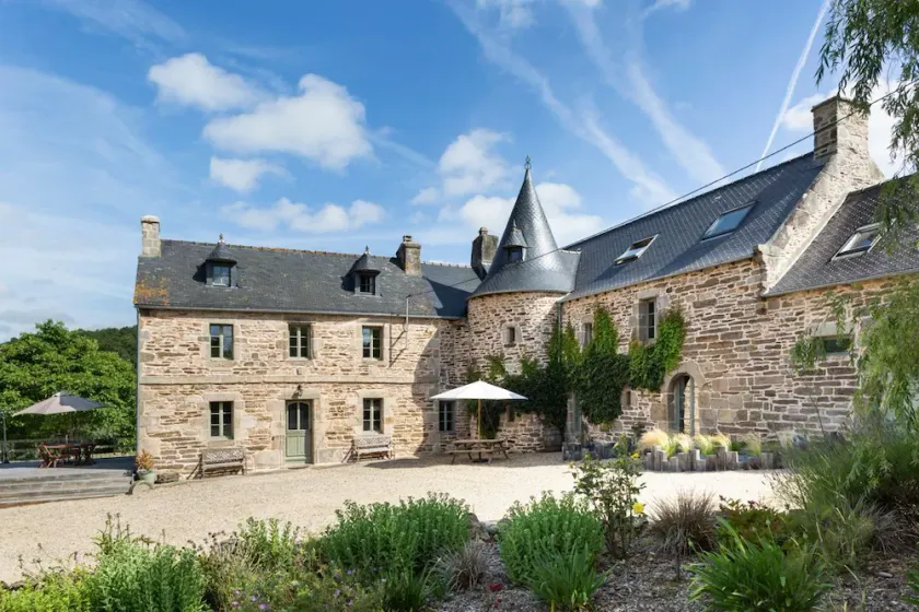 Manoir De Kervegat - Seven Bedroom Castle, Sleeps 15 - Image 1