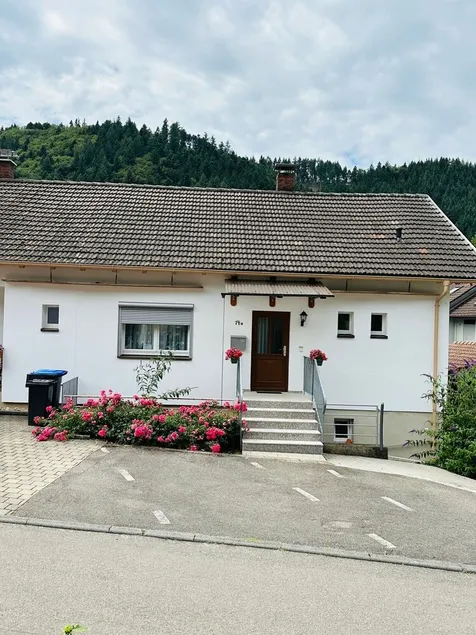 NEW! Vacation apartment \"Schwarzwaldblick2\" 65sqm with balcony 2-4pers.+baby crib - Image 1