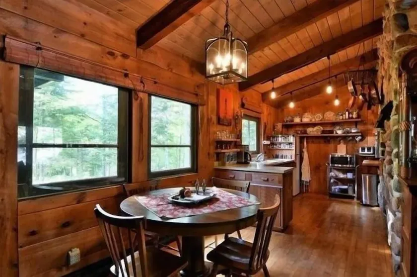 The Hidey-ho 2 Bedroom Cabin - Image 1