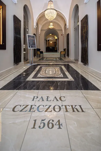 Czeczotka Palace Apartments - Image 1