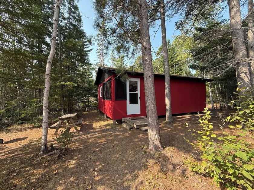Bide-A-While - 2 Bedroom Cottage Forest & Lake PEI Cottages - Image 1