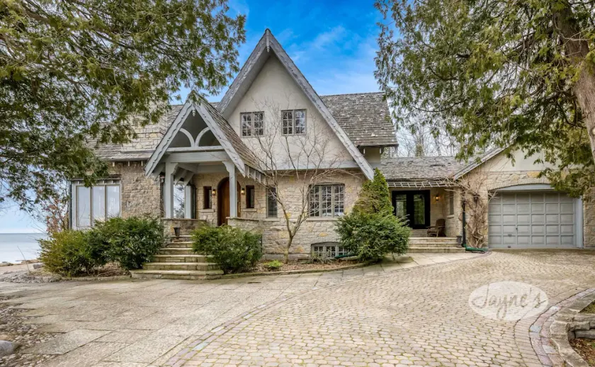 6 bed 4 bath cottage in Tiny with stunning beach on Georgian Bay! - Image 1