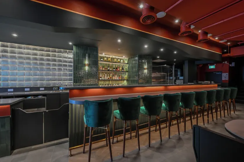 Nomas Hotel - Image 1