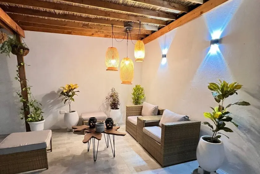 Hermosa Y Divertida Casa, Cerca A LA Playa Y AL Centro Histórico - Image 1