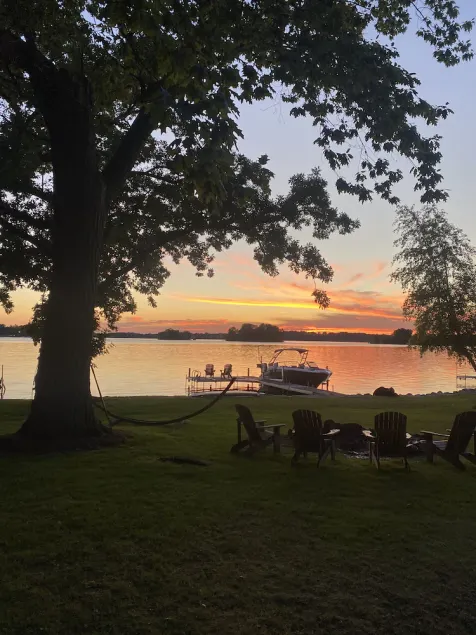 Lake House - Barefoot - leg, hvile og slap af - Image 1