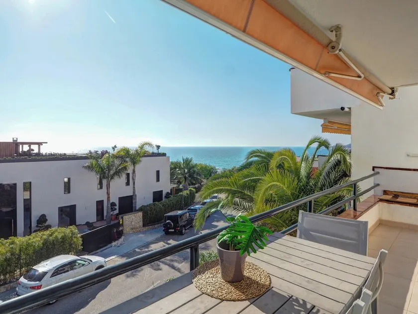 Balmins White by Hello Homes Sitges - Image 1
