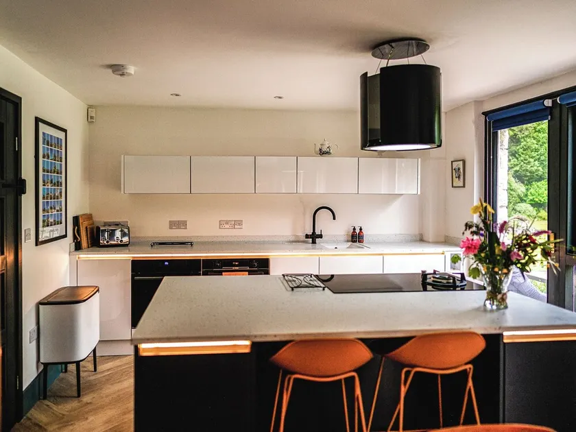 5 bedroom accommodation in Chilcompton - Image 1