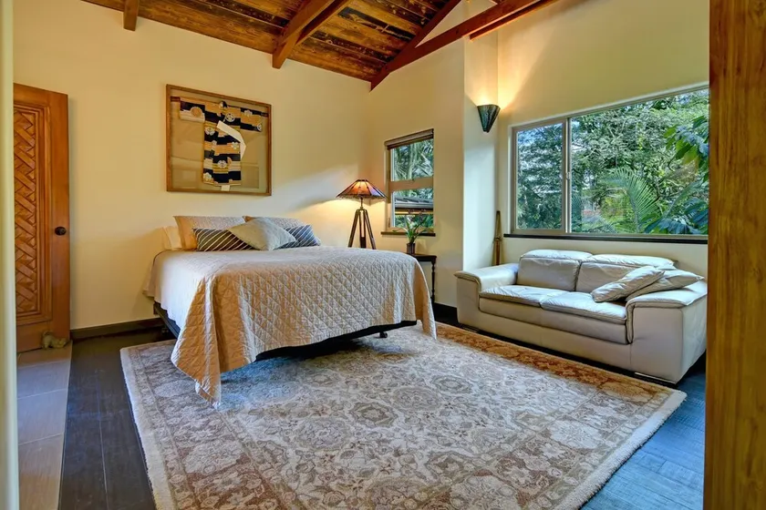 Escape to your private oasis perched on a cliff with a jungle view - Image 1
