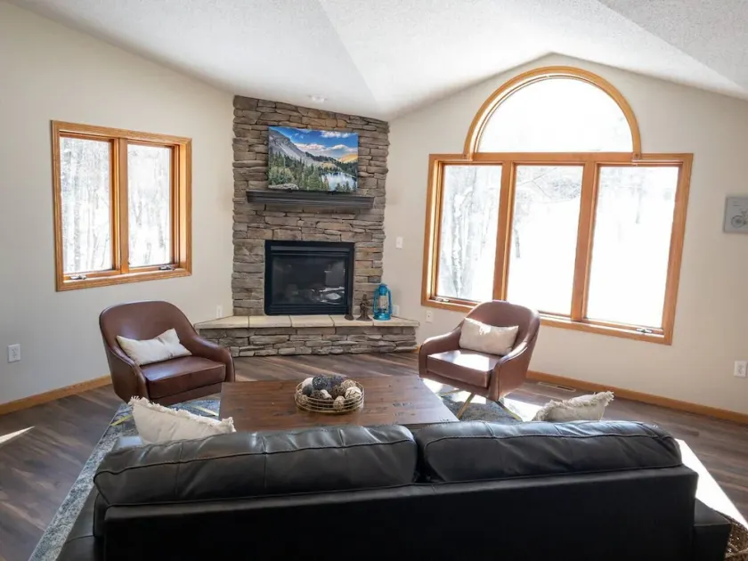 Biker's Paradise at Trailhead Lodge - Image 1