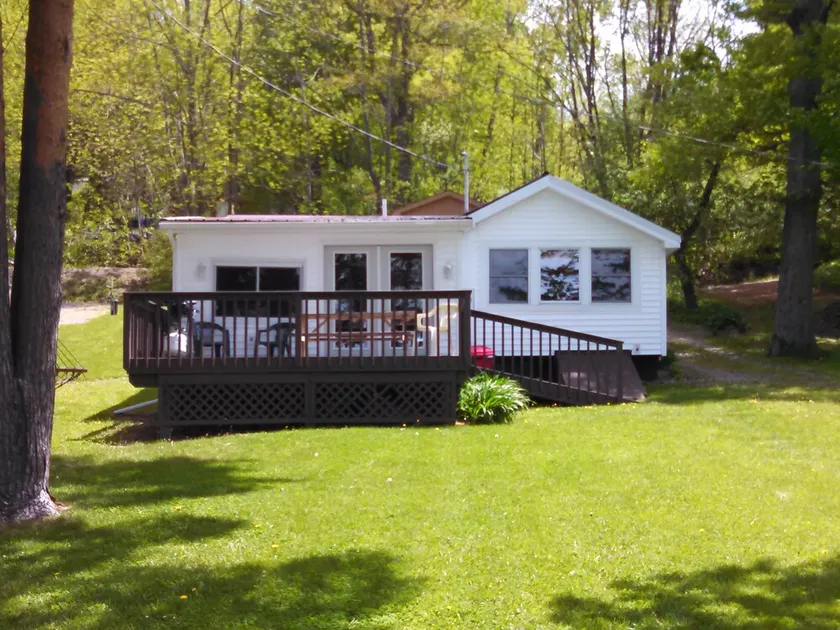 Smukke Lake Front Cottage - Image 1