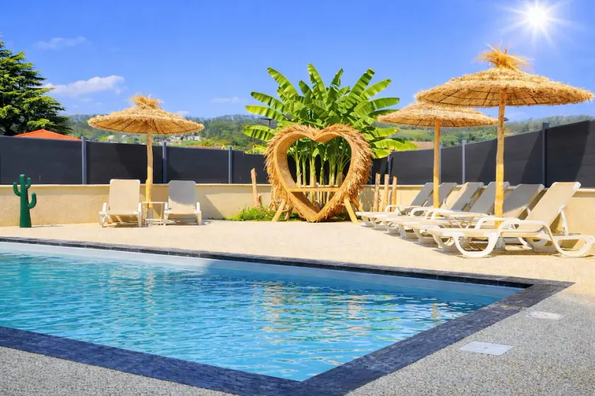 Sublime villa des Oliviers - Piscine chauffée, espace détente, Baby-foot, cuisine extérieure - proche d'Agen - Image 1