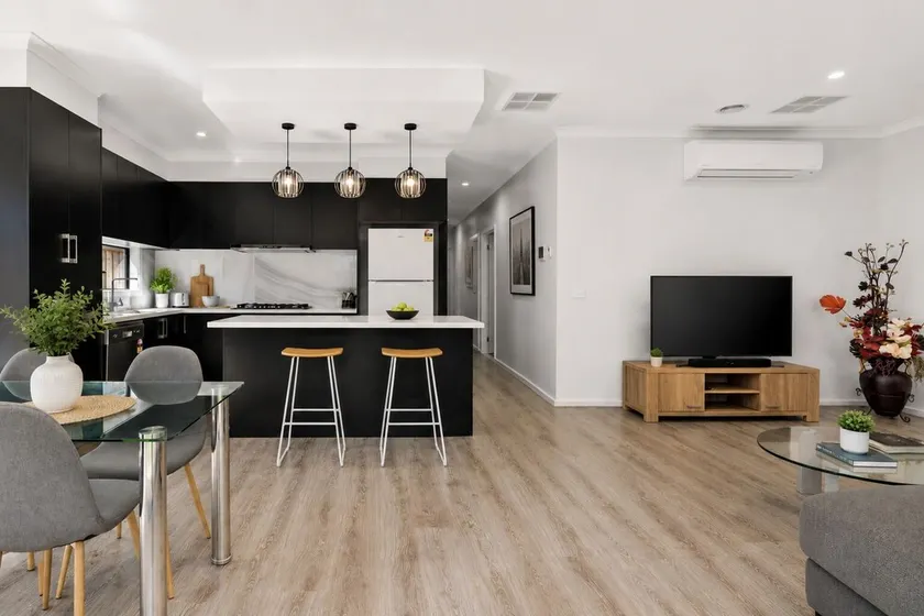 SARA by Ready Set Stay - 3 Bedrooms, Family Friendly Holiday House - Image 1